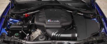 BMW 1M - V8 Under The Hood